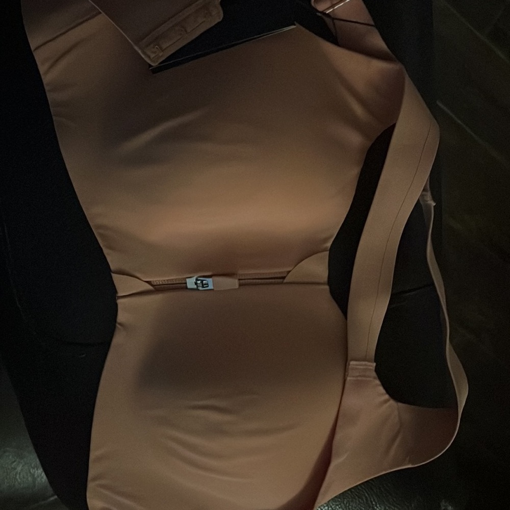 Knix Catalyst Front Zip Sports Bra - Picture 2 of 6